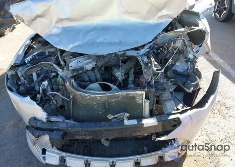 2018 Toyota Corolla L z USA, uszkodzony, nr VIN 5YFBURHE2JP833257